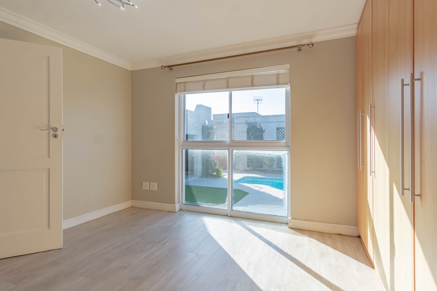 3 Bedroom Property for Sale in Van Riebeeckstrand Western Cape